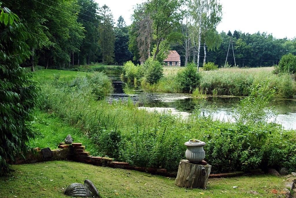 Cichy Dwor Hotel Manowo Bagian luar foto