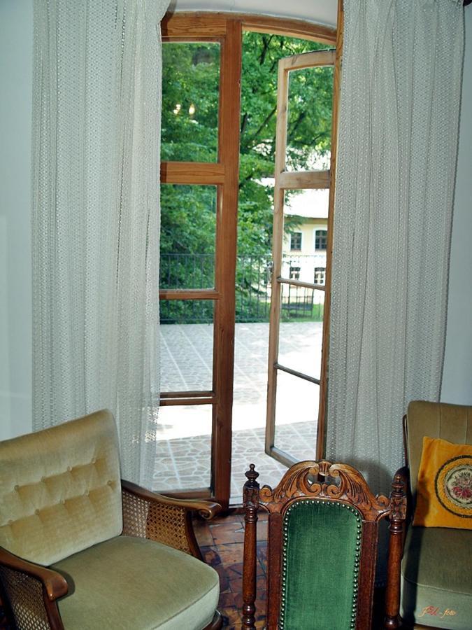 Cichy Dwor Hotel Manowo Bagian luar foto